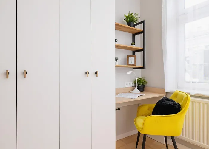 Apartamenty Warszauera z Klimatyzacją na Krakowskim Kazimierzu by Noclegi Renters